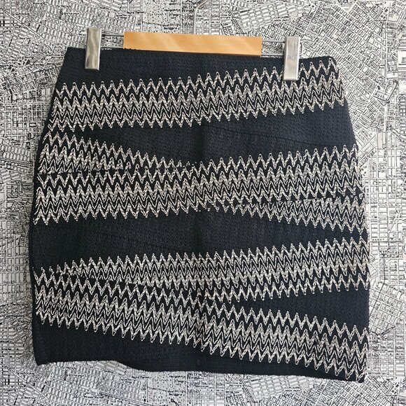 H&M Bandeau Stretch Woven Skirt- Medium - Picture 2 of 4
